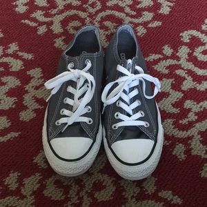 Grey converse
